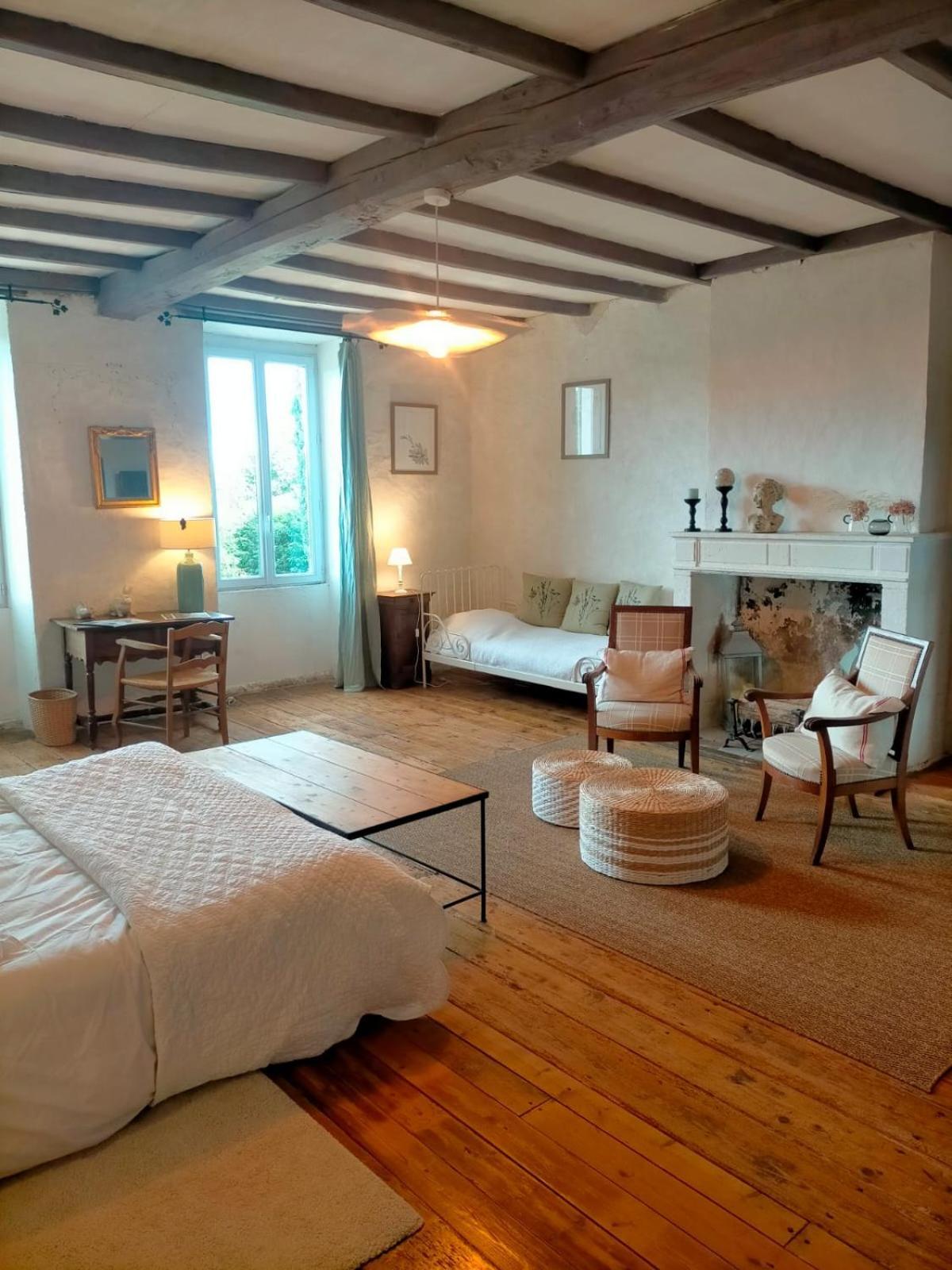 Les Grands Vents Hotel Chervettes Bagian luar foto